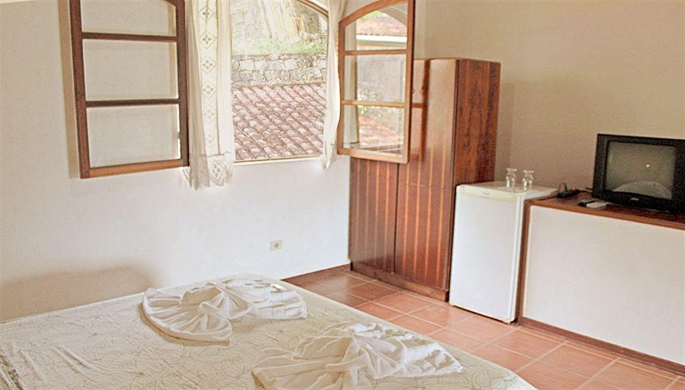 Pousada Aporan Ilhabela Esterno foto